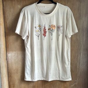 SHEIN Woman’s Floral Graphic Cream T-Shirt
